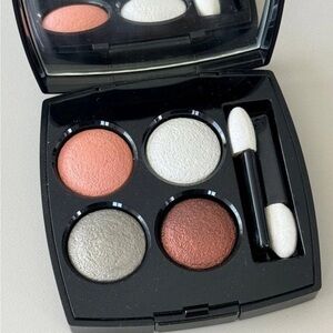 CHANEL LES 4 OMBRES multi effect Quadra eyeshadow